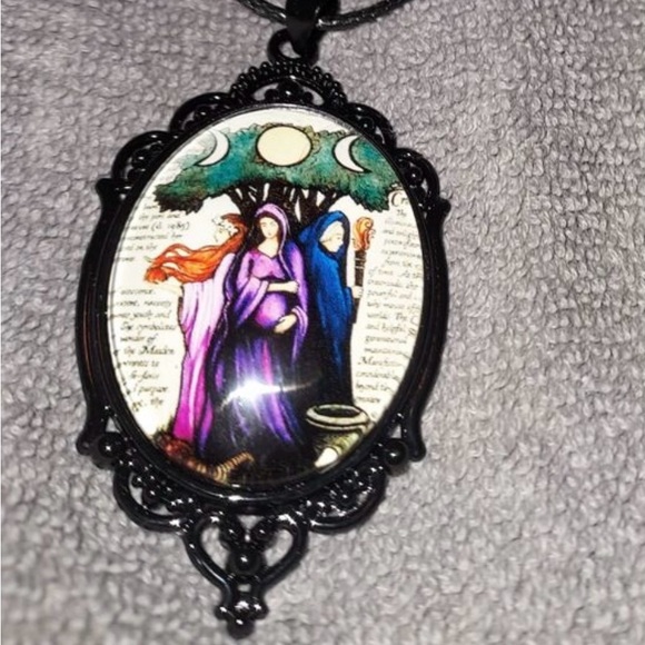 “Maiden, Mother, Crone” Hecate Triple Moon Greek Goddess Magic Cameo Necklace - Picture 12 of 13